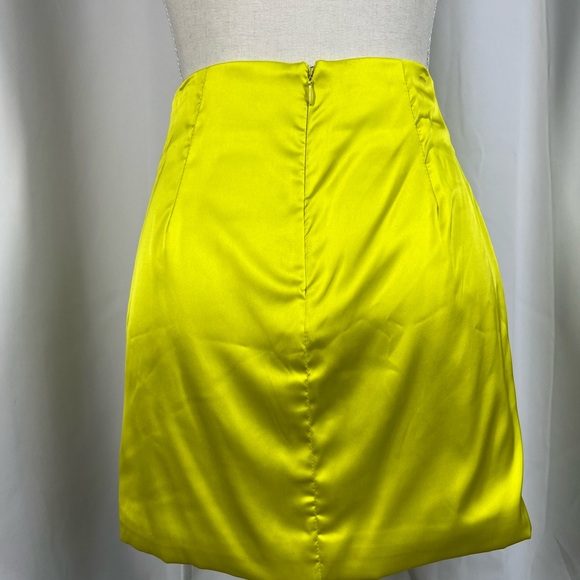 Etiquette Satin Mini Skirt - Picture 3 of 4